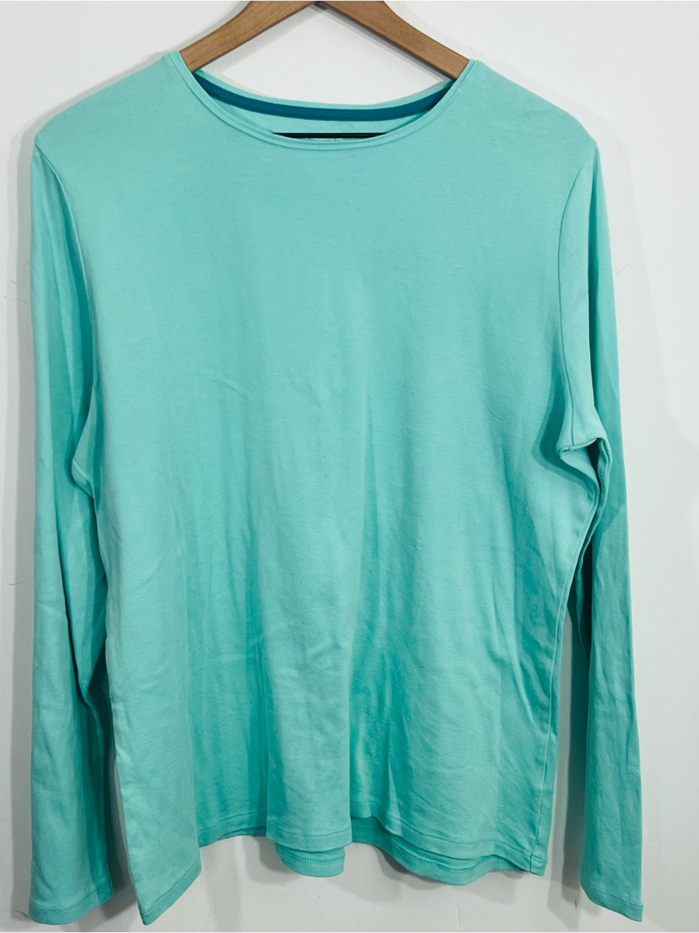 The Talbots Tee Long Sleeve Pima Cotton Beautiful Blue Sz XL Classic Minimalist - Picture 4 of 6